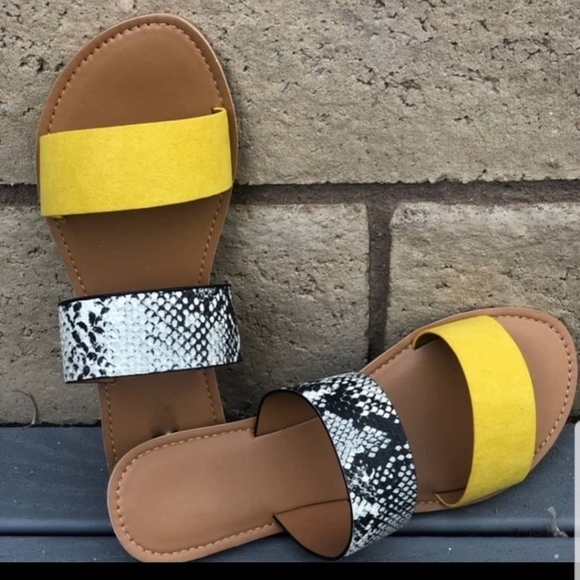 Qupid Shoes - Flat sandles